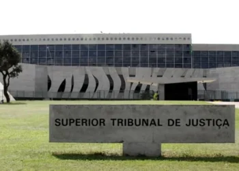 decisão histórica, doutrina inédita, questão jurídica emblemática